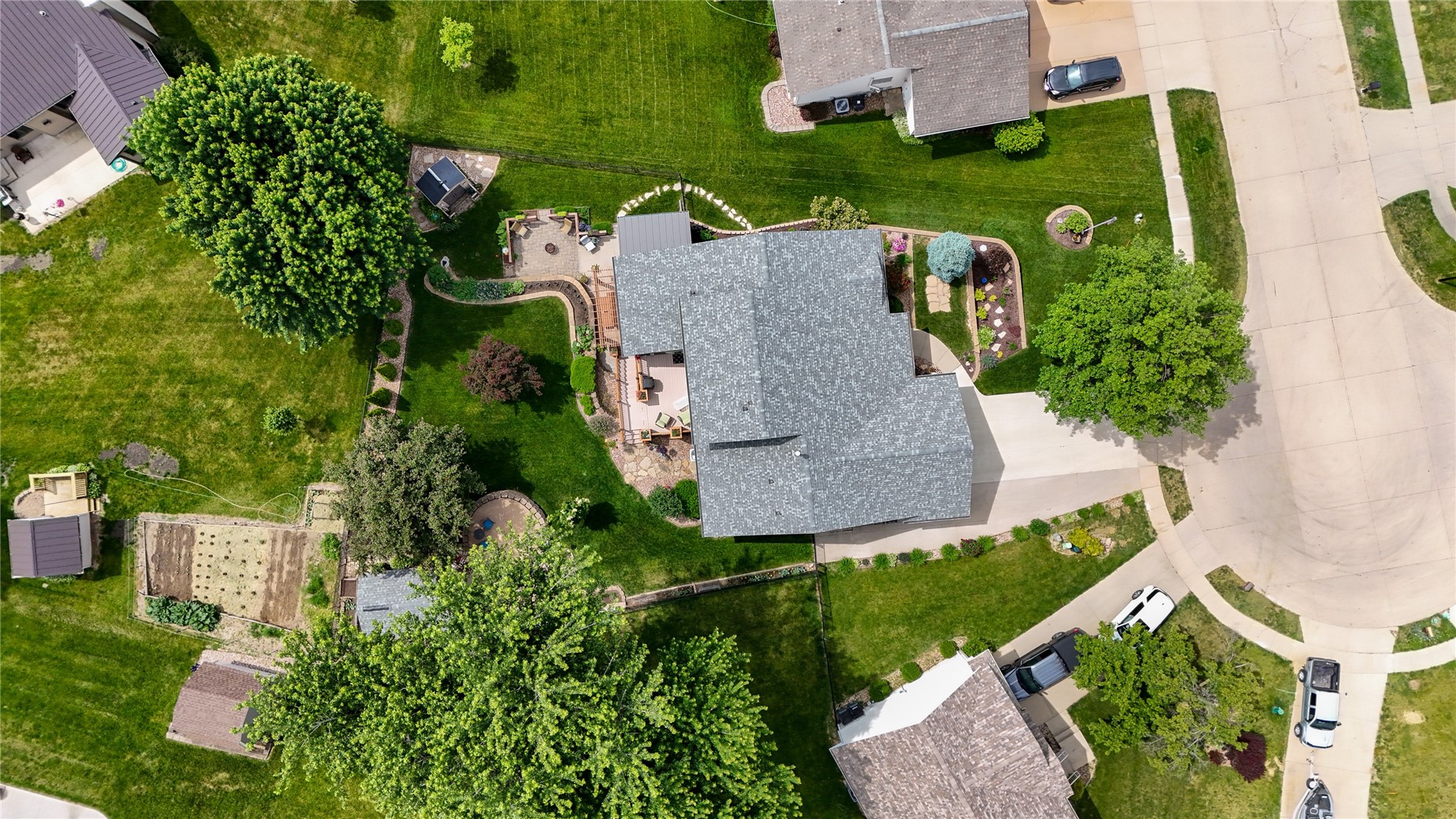 1403 Jackson Woods Court NW Cedar Rapids IA 52405