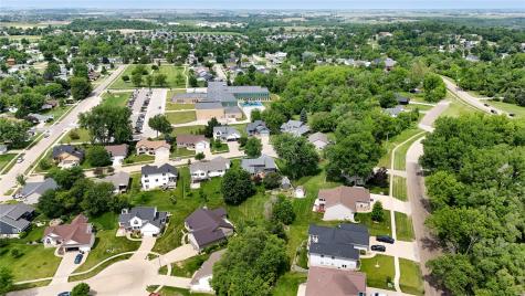 1403 Jackson Woods Court NW Cedar Rapids IA 52405