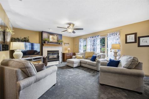 1403 Jackson Woods Court NW Cedar Rapids IA 52405