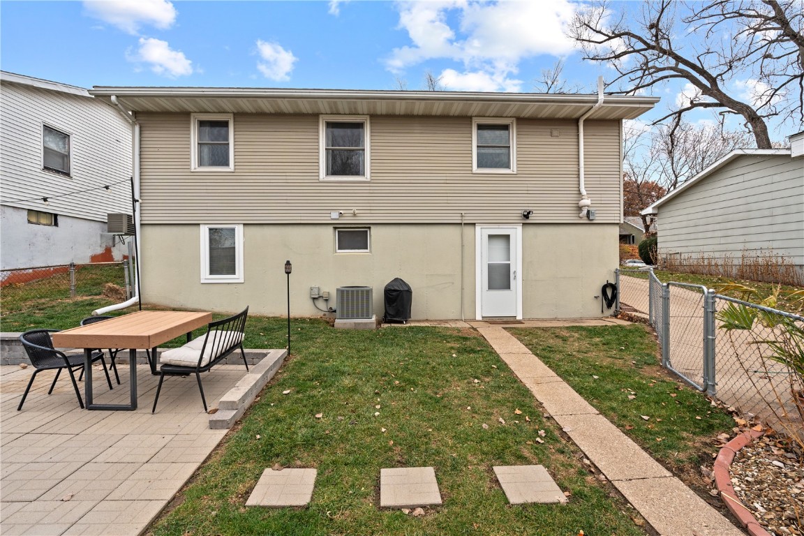 9 33rd Avenue SW Cedar Rapids IA 52404