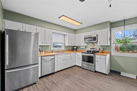 9 33rd Avenue SW Cedar Rapids IA 52404