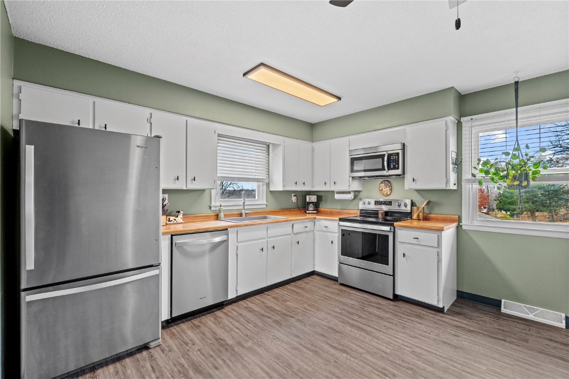 9 33rd Avenue SW Cedar Rapids IA 52404