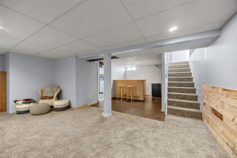 5515 Cedar Drive NW Cedar Rapids IA 52405