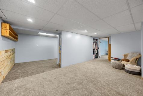 5515 Cedar Drive NW Cedar Rapids IA 52405