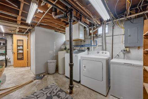 5515 Cedar Drive NW Cedar Rapids IA 52405