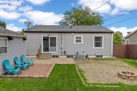 5515 Cedar Drive NW Cedar Rapids IA 52405