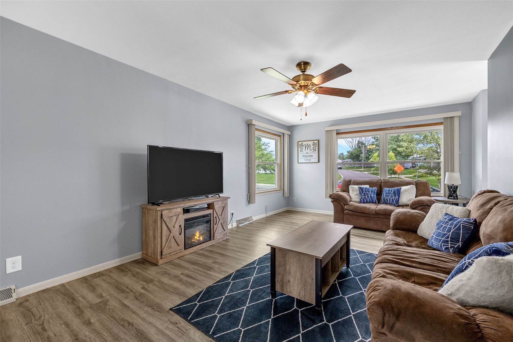 5515 Cedar Drive NW Cedar Rapids IA 52405
