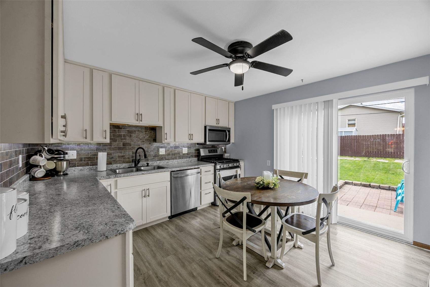 5515 Cedar Drive NW Cedar Rapids IA 52405