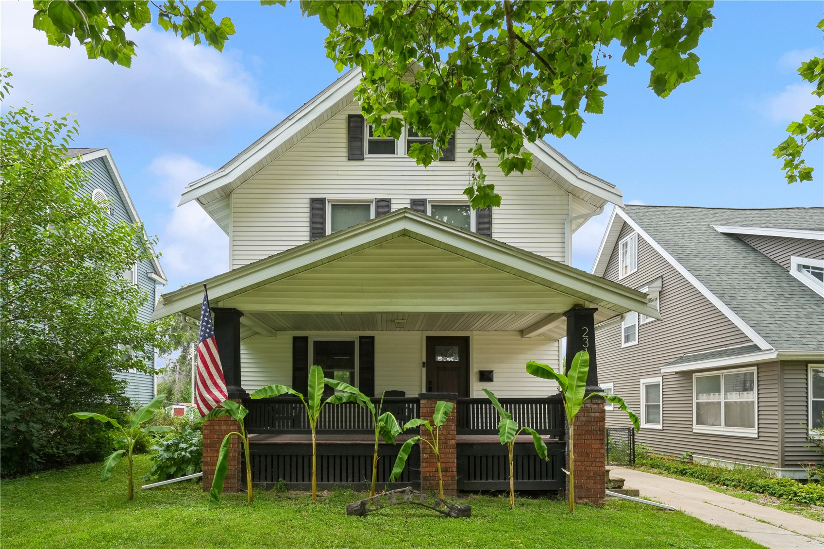 2312 B Avenue NE Cedar Rapids IA 52402