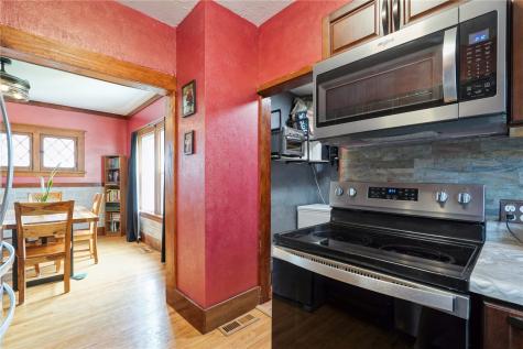 2312 B Avenue NE Cedar Rapids IA 52402