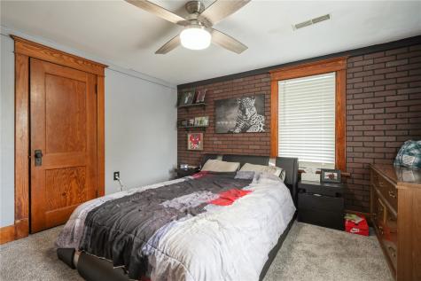 2312 B Avenue NE Cedar Rapids IA 52402