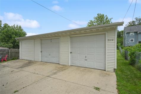 2312 B Avenue NE Cedar Rapids IA 52402