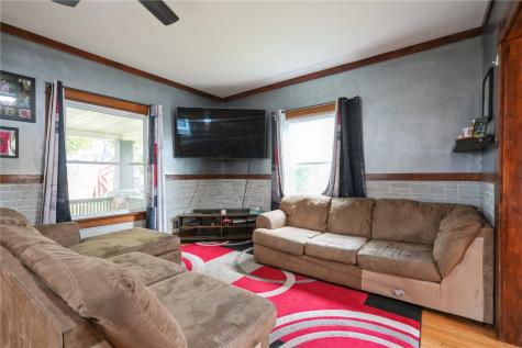 2312 B Avenue NE Cedar Rapids IA 52402