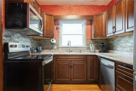 2312 B Avenue NE Cedar Rapids IA 52402