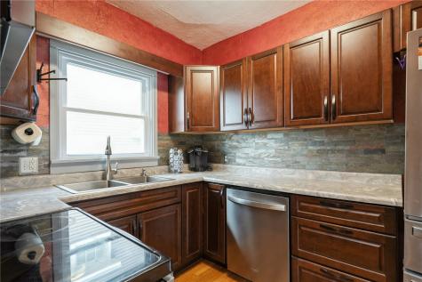 2312 B Avenue NE Cedar Rapids IA 52402