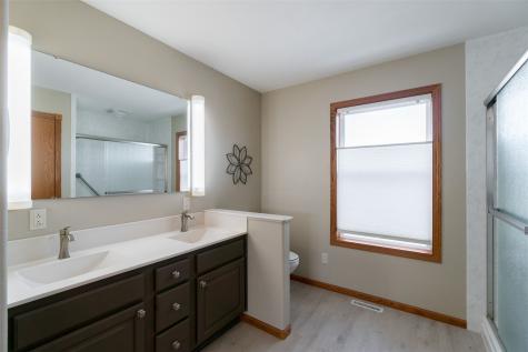214 Donald Drive Alburnett IA 52202