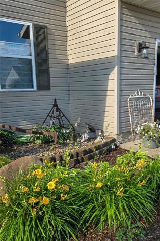 214 Donald Drive Alburnett IA 52202
