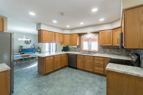 214 Donald Drive Alburnett IA 52202