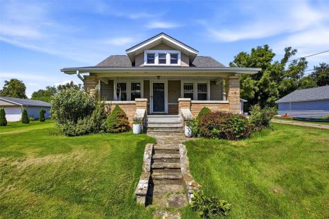 1534 Center Street NE Cedar Rapids IA 52402