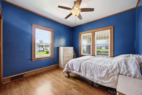 1534 Center Street NE Cedar Rapids IA 52402