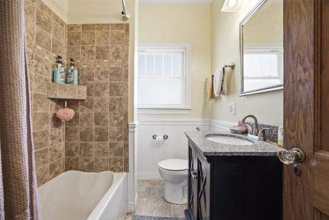 1534 Center Street NE Cedar Rapids IA 52402
