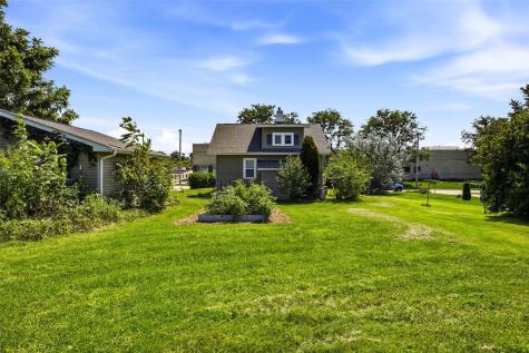 1534 Center Street NE Cedar Rapids IA 52402