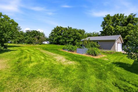 1534 Center Street NE Cedar Rapids IA 52402