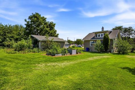 1534 Center Street NE Cedar Rapids IA 52402