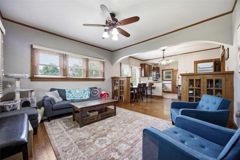 1534 Center Street NE Cedar Rapids IA 52402