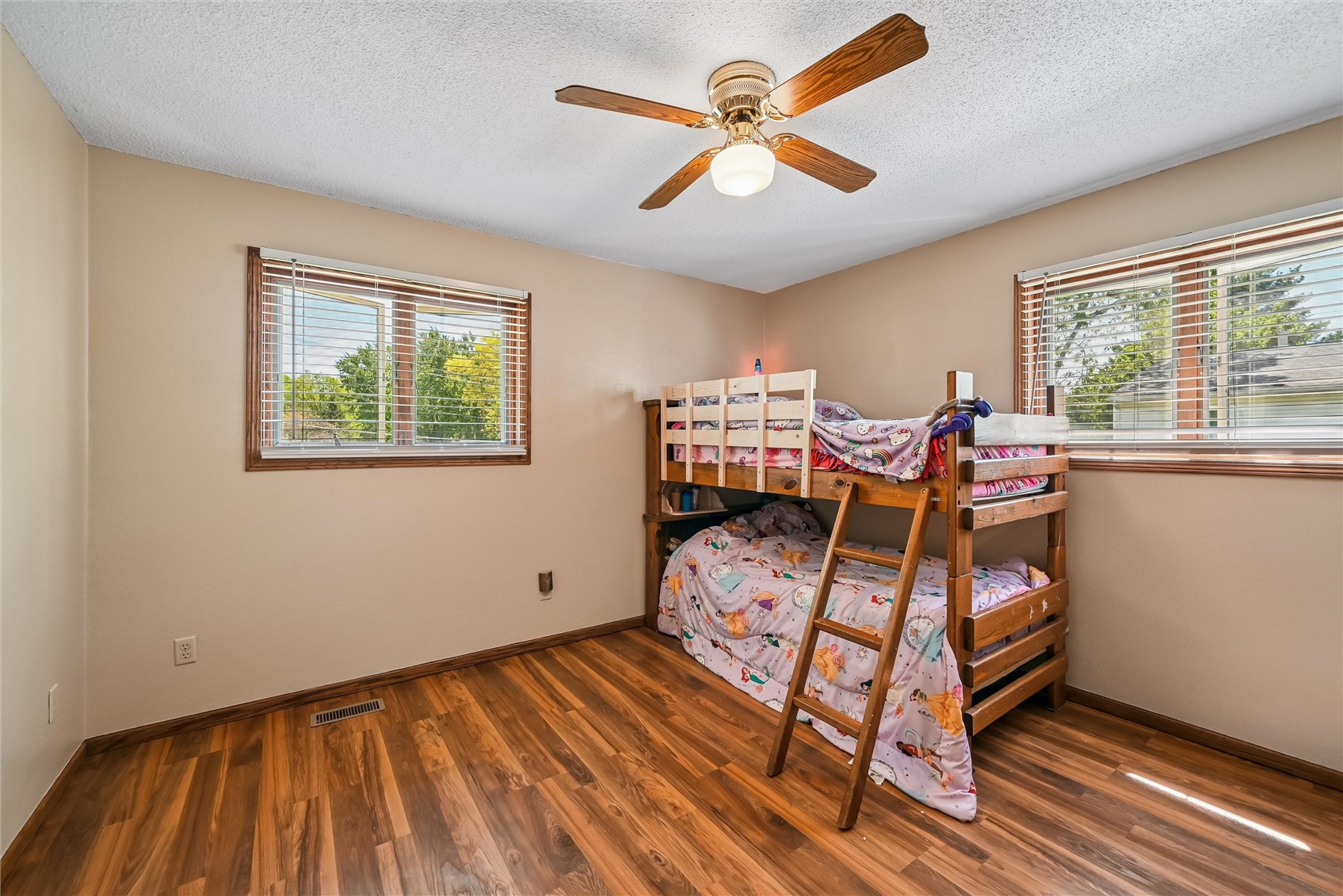 707 Park Avenue NW Mt Vernon IA 52314