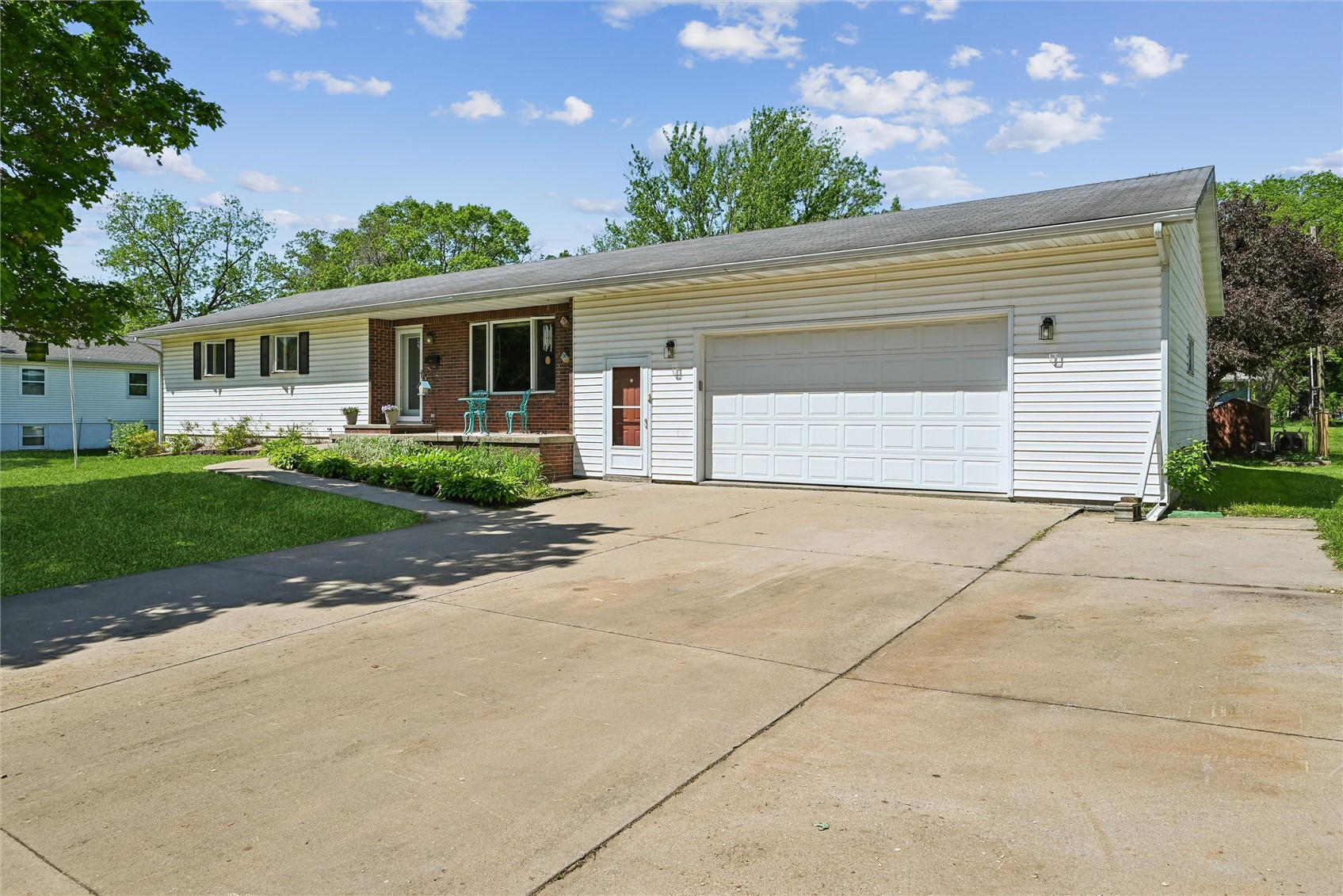 707 Park Avenue NW Mt Vernon IA 52314