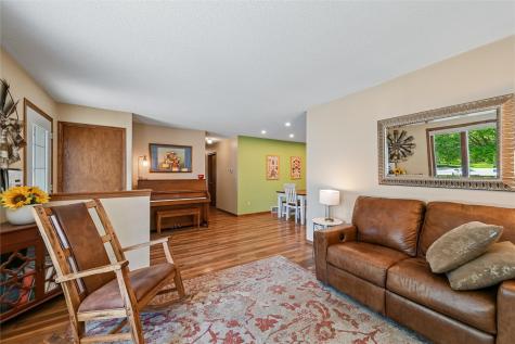 707 Park Avenue NW Mt Vernon IA 52314