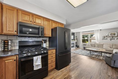260 34th Avenue Marion IA 52302