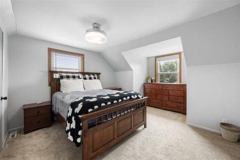 260 34th Avenue Marion IA 52302
