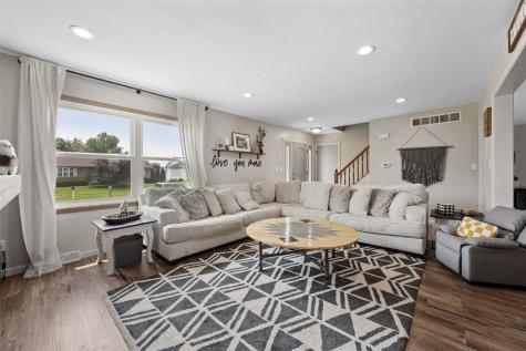 260 34th Avenue Marion IA 52302
