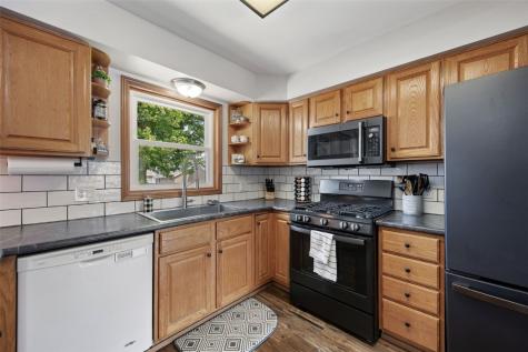 260 34th Avenue Marion IA 52302