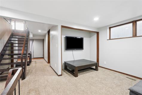 1980 Valley View Drive NE North Liberty IA 52317