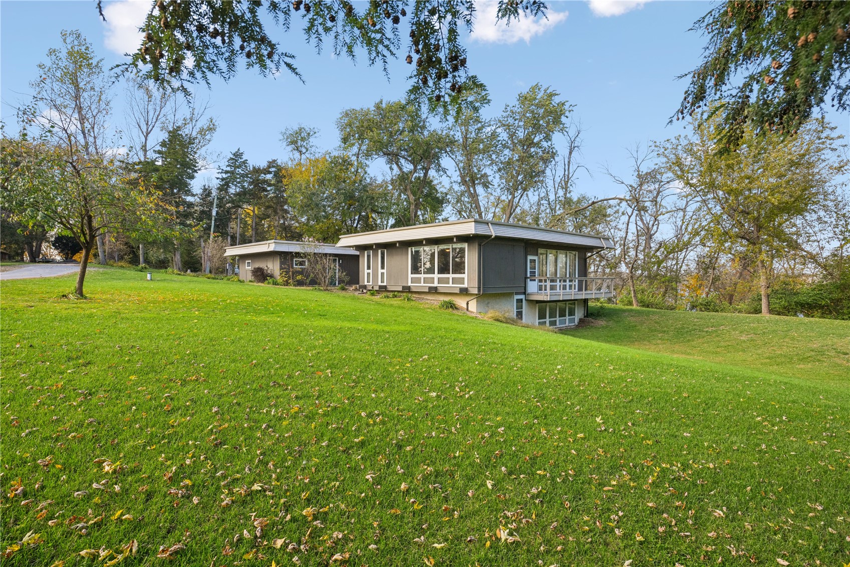 1980 Valley View Drive NE North Liberty IA 52317