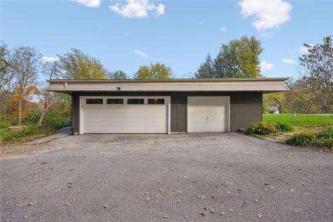 1980 Valley View Drive NE North Liberty IA 52317