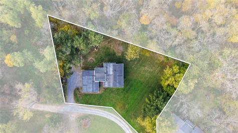1980 Valley View Drive NE North Liberty IA 52317