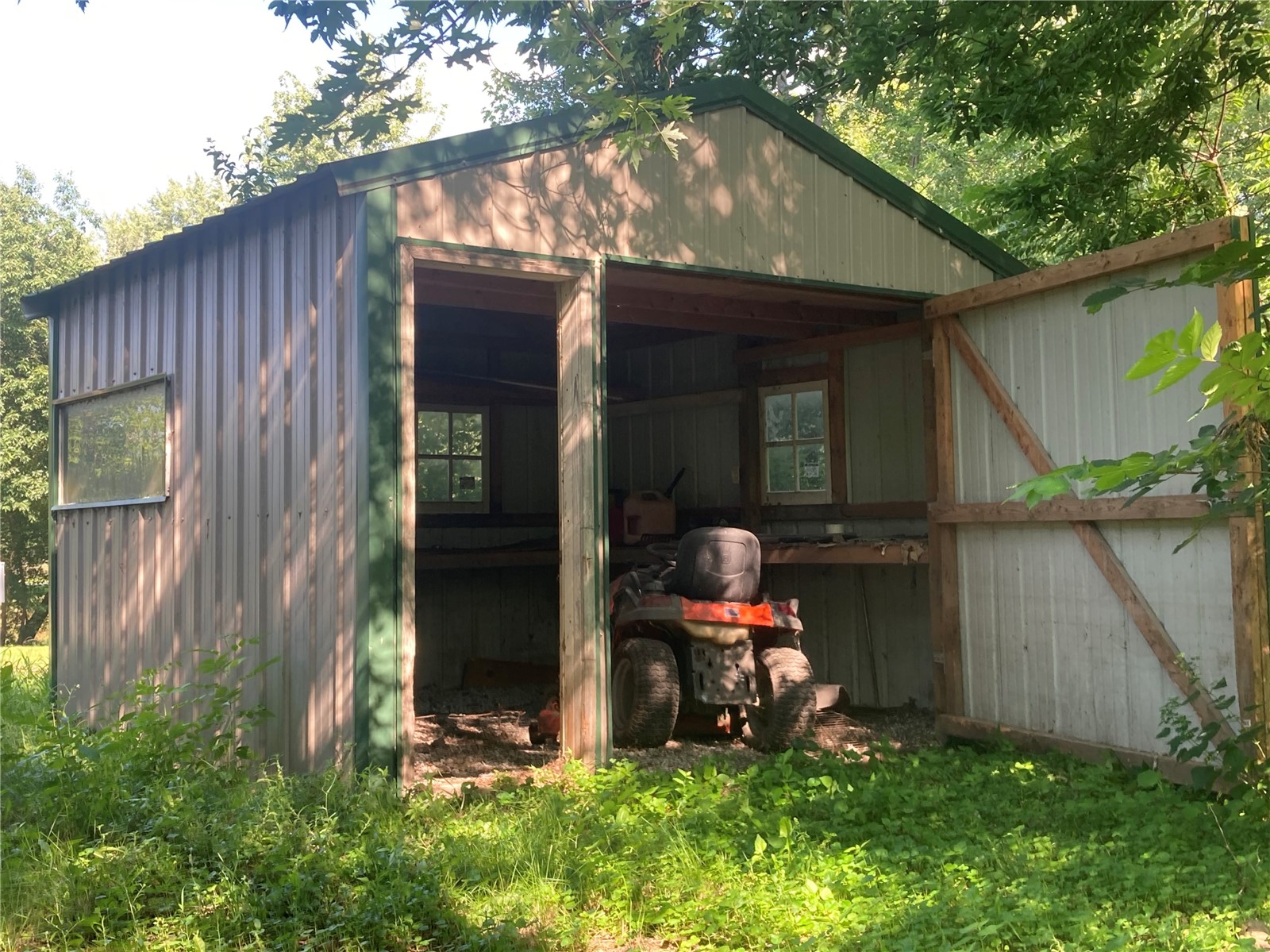 5454 22nd Avenue Mt Auburn IA 52313