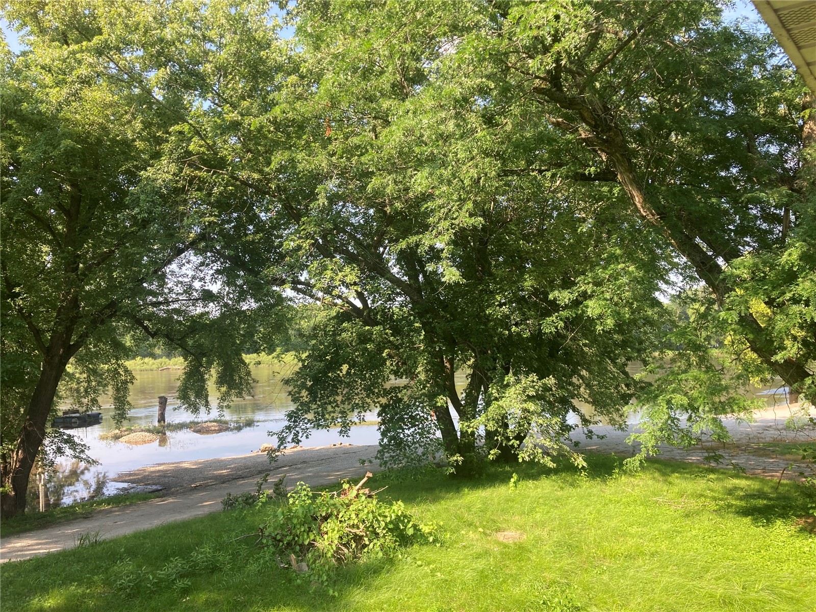 5454 22nd Avenue Mt Auburn IA 52313
