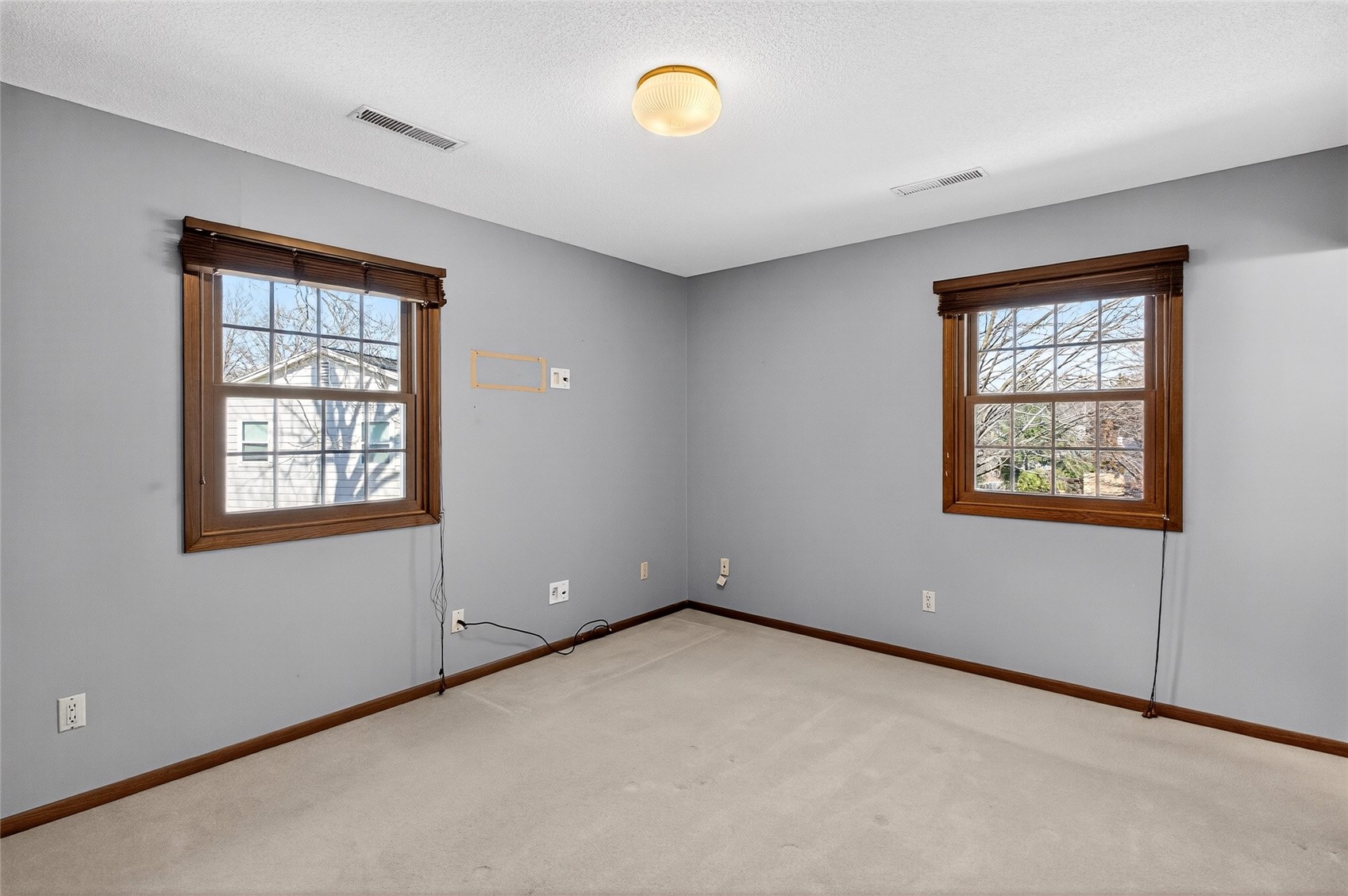 556 Mahaska Court Iowa City IA 52246