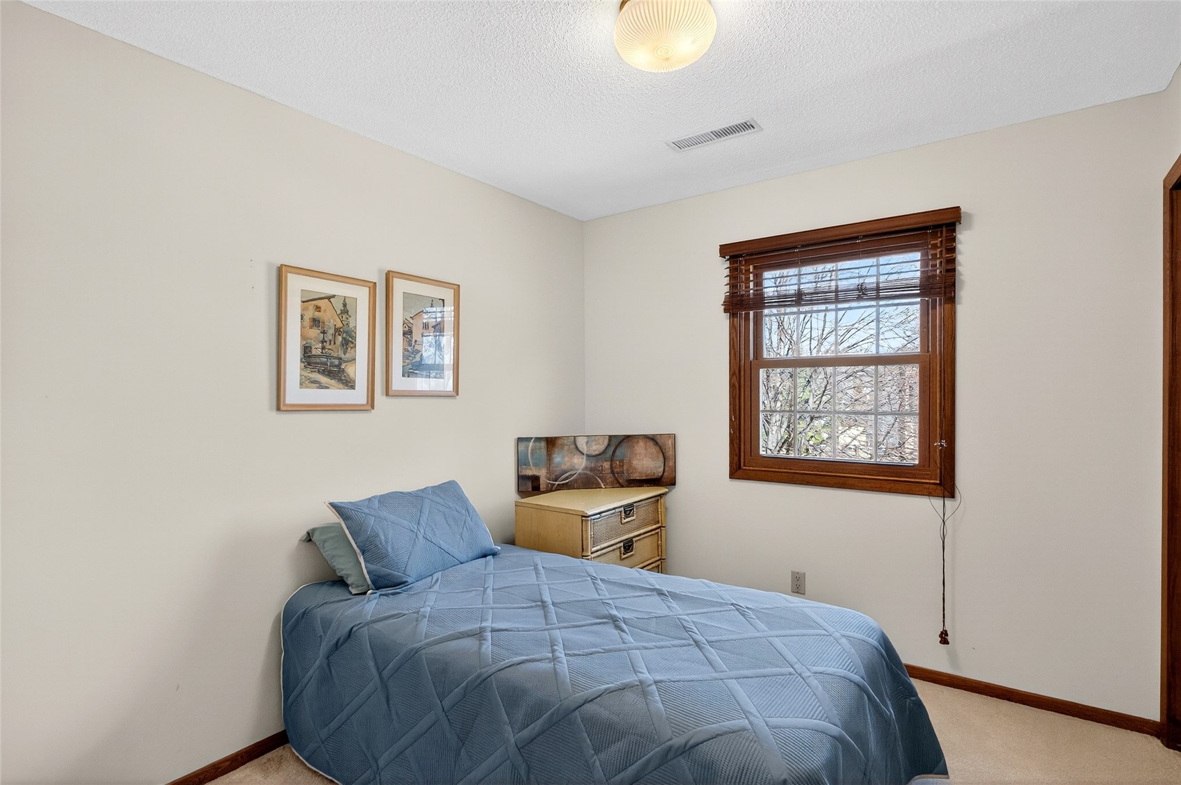 556 Mahaska Court Iowa City IA 52246