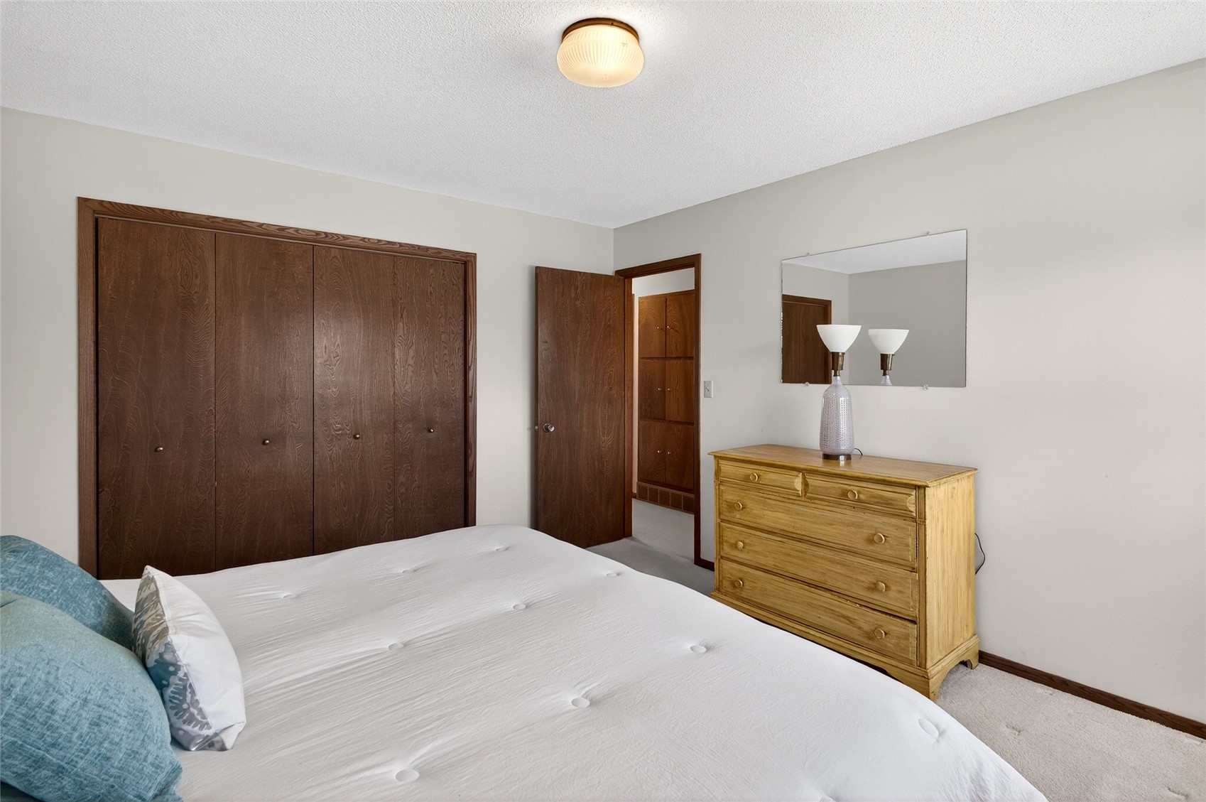 556 Mahaska Court Iowa City IA 52246