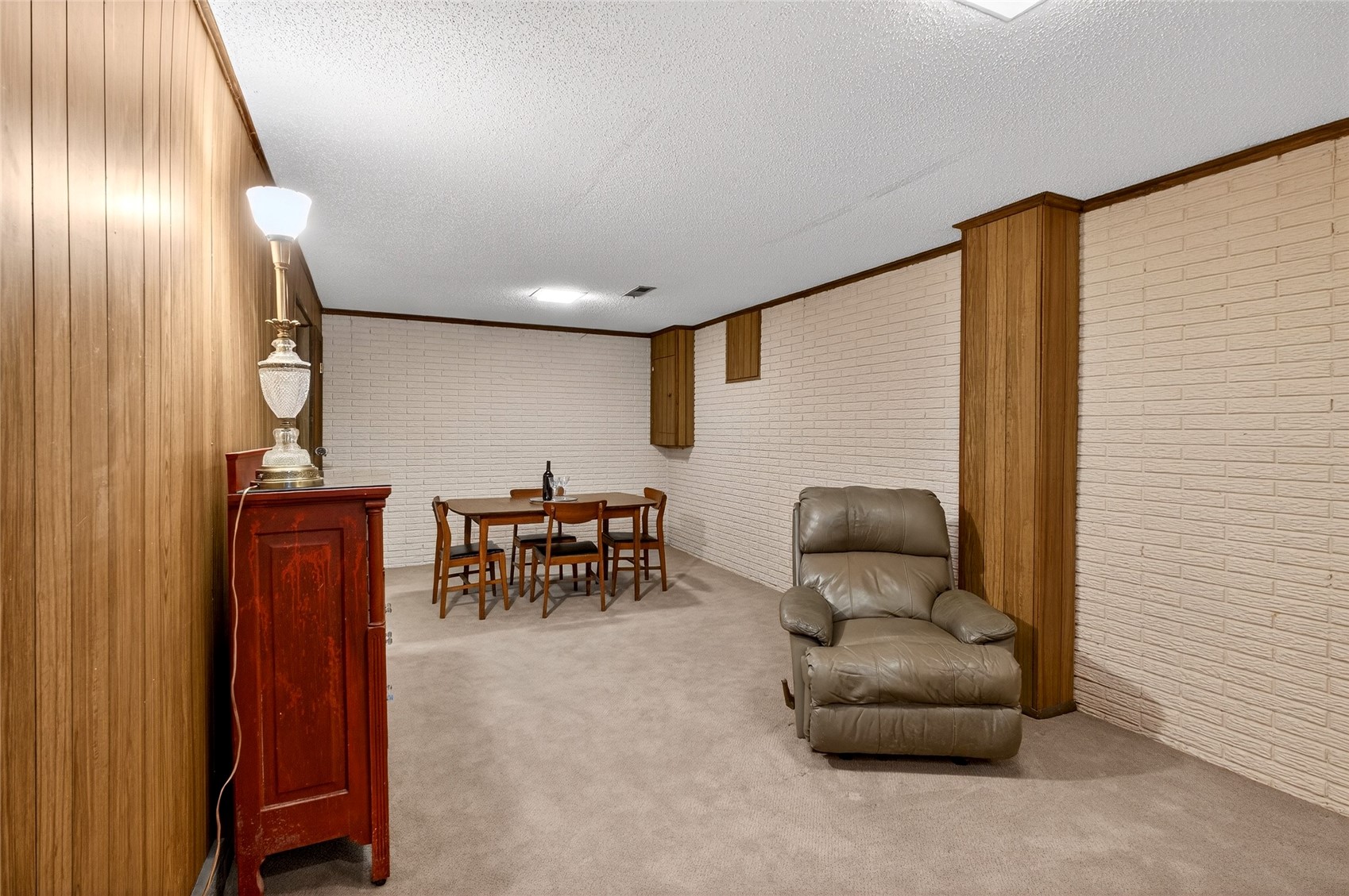 556 Mahaska Court Iowa City IA 52246