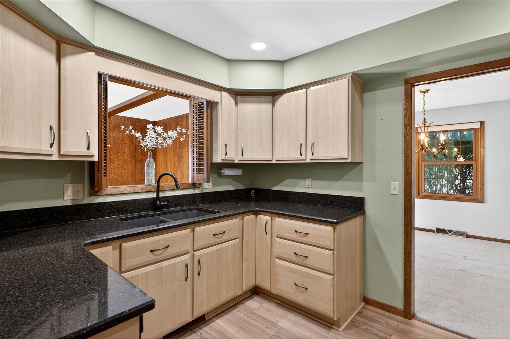556 Mahaska Court Iowa City IA 52246