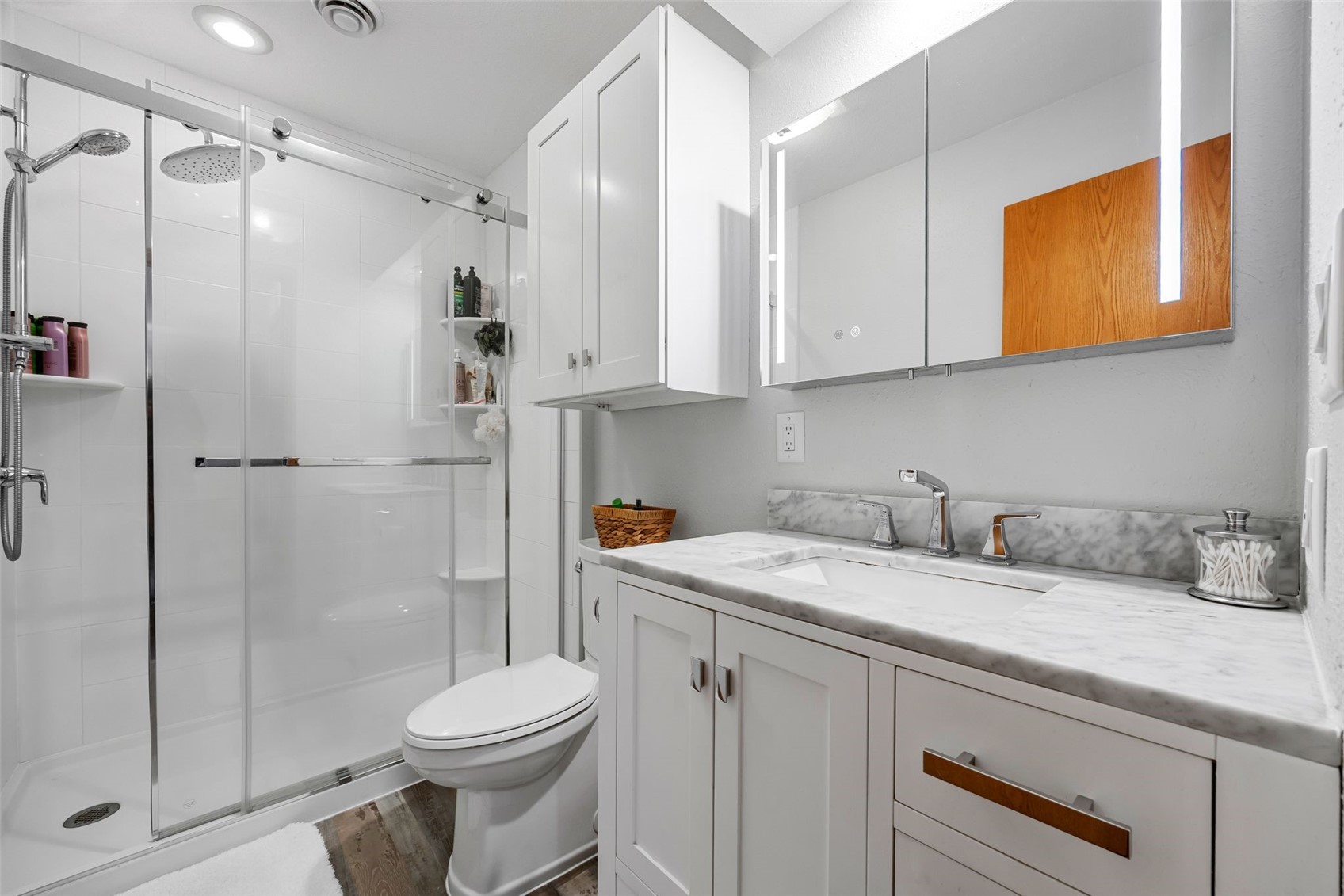 315 G Avenue W Walford IA 52351