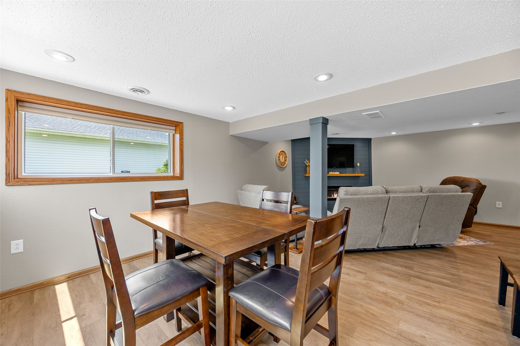 315 G Avenue W Walford IA 52351