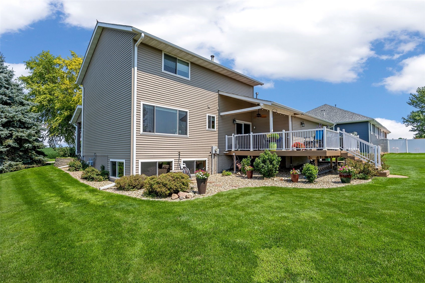 315 G Avenue W Walford IA 52351